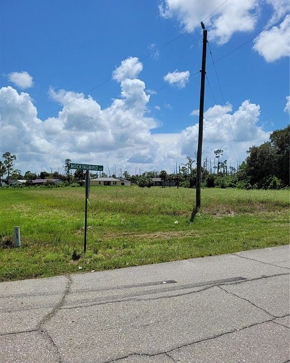 2nd image of 3002 Mockingbird Ln