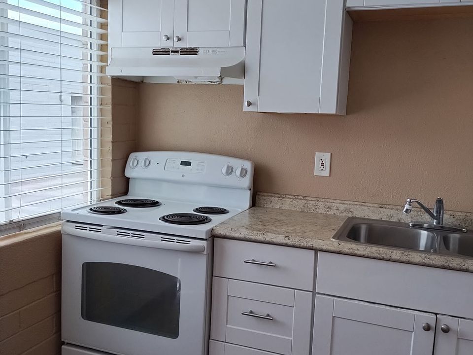 1st image of 2411 S 6th Ave #10688518