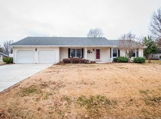 2721 Raney Dr, Vincennes, IN 47591