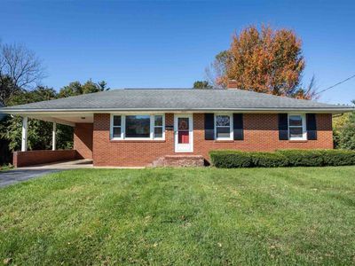 1049 Jefferson Ave, Waynesboro, VA, 22980