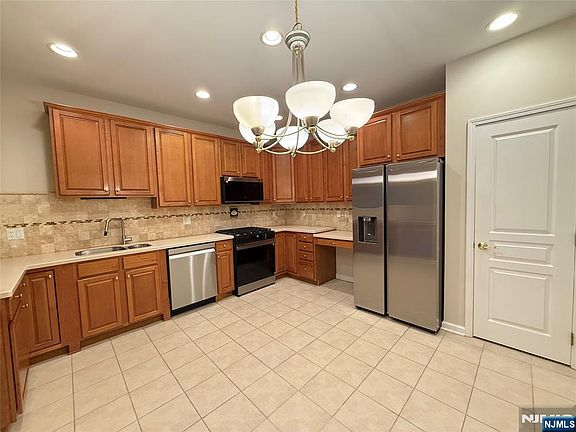 5th image of 5402 Warrens Way