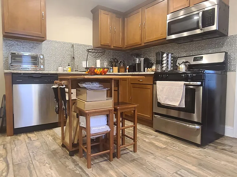 209 Miami Ave — Photo 10