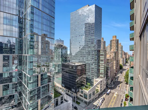 10 West End Avenue 20C image 2 of 19