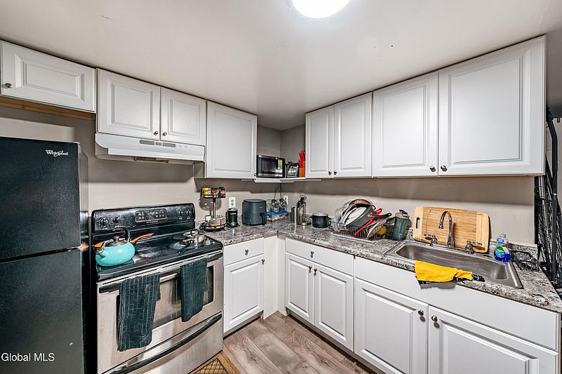 3rd image of 304 2nd Street