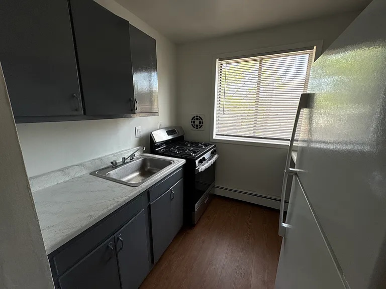 5019 B St SE #302 — Photo 4