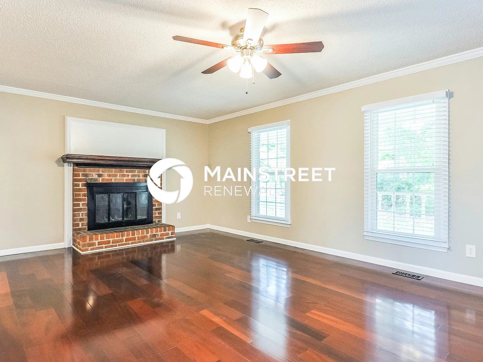 501 Hunters Ridge Dr — Photo 3