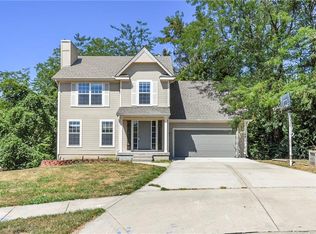 586 Hawthorne Ln, Liberty, MO 64068