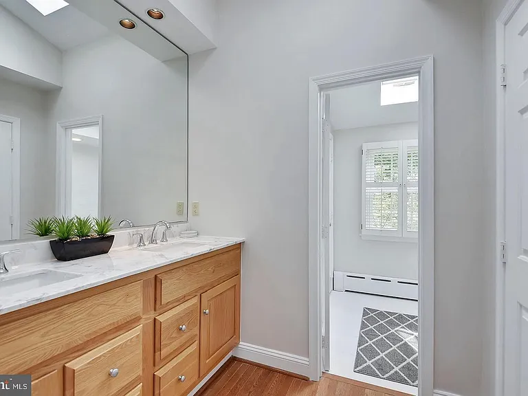 8222 Larry Pl — Photo 2
