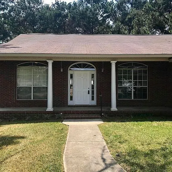 Photo 1 of 21 - 17 Red Oak Ln - Hattiesburg, MS Primary Photo - 17 Red Oak Ln