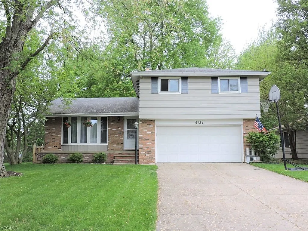 6184 Gareau Dr photo 1