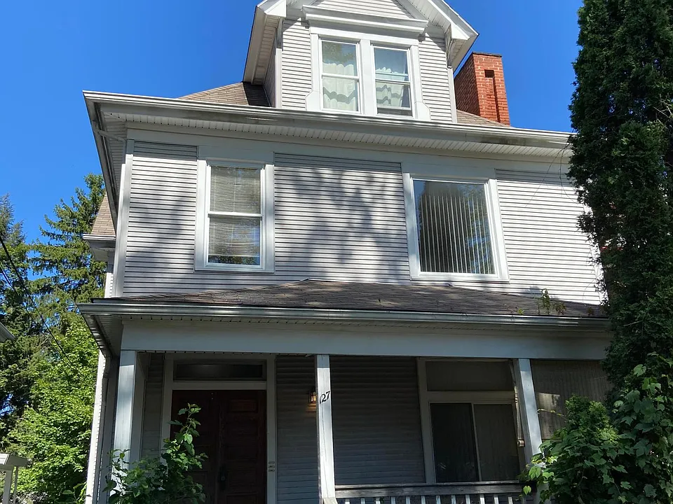 127 Seminary Ave #1