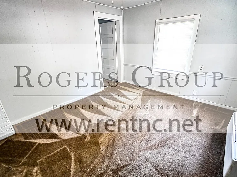 527 Water St — Photo 3