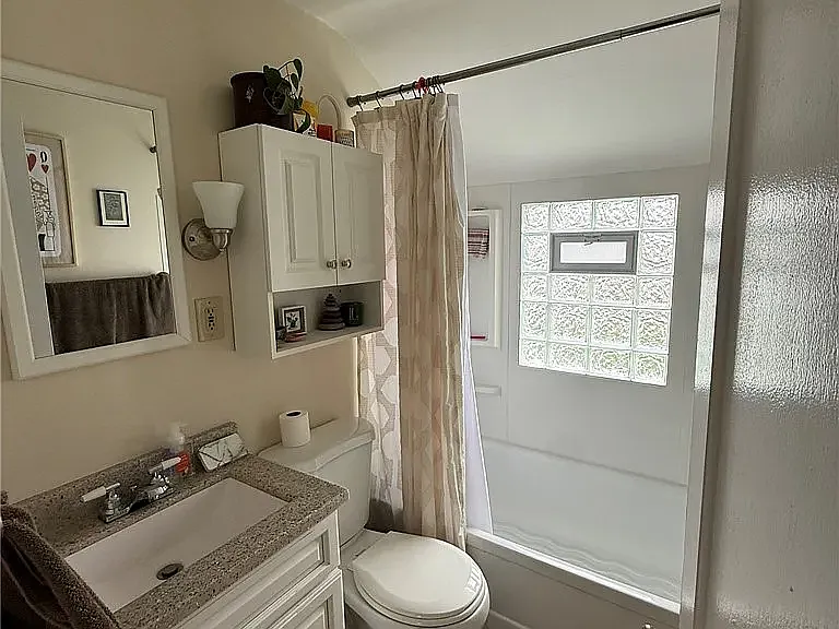 311 W Girard Blvd #2 — Photo 6