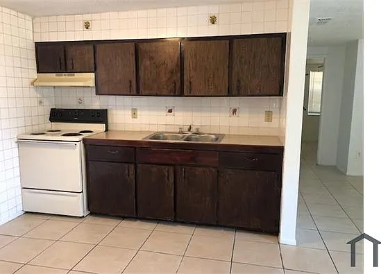 8519 N Branch Ave — Photo 5