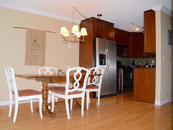 5th image of 2700 W 44th St APT 303