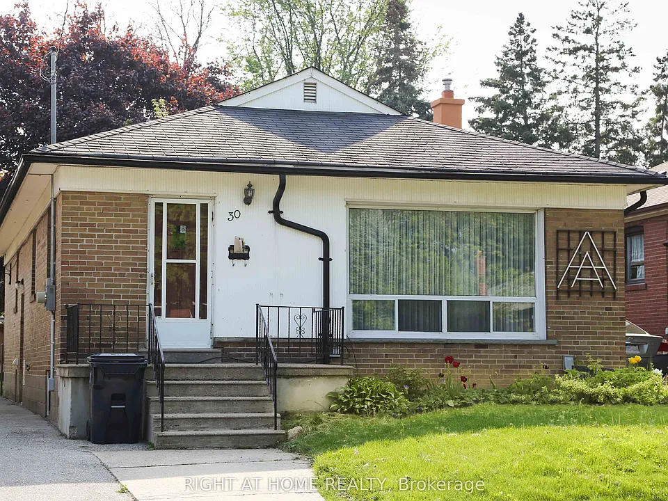 30 Northampton Dr