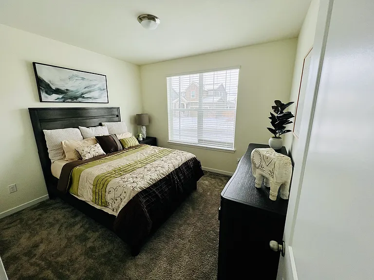 544 Navion Ln — Photo 1