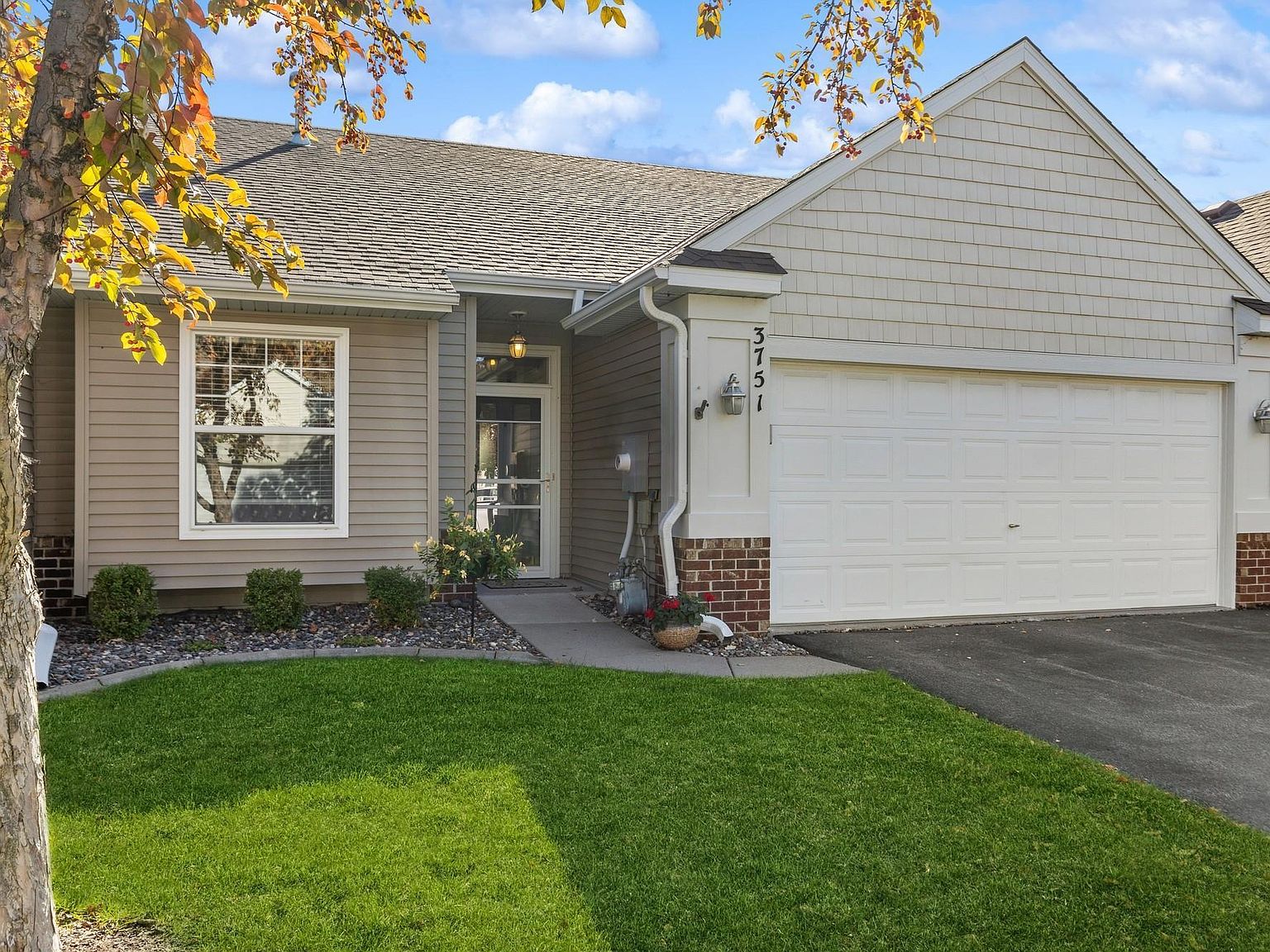 3751 Lawndale Ln N, Plymouth, MN 55446 Zillow
