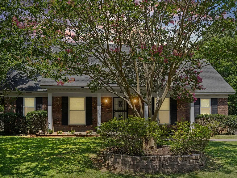 461 Dove Valley Rd — Photo 2