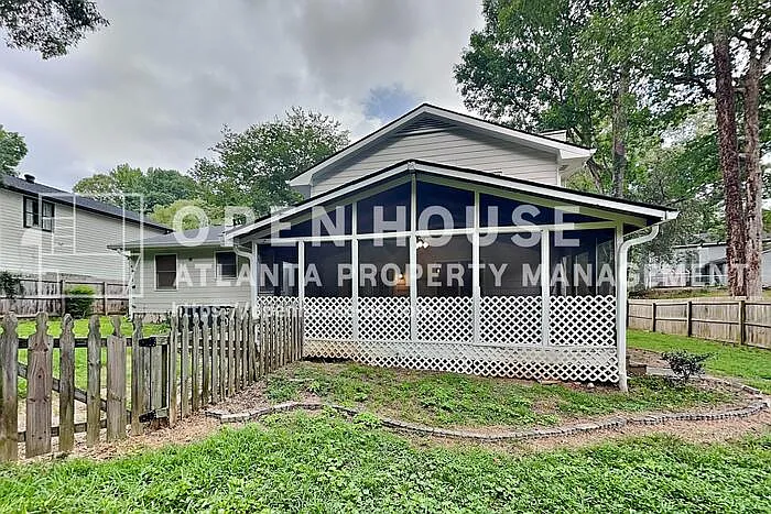 400 Ansley Dr — Photo 18