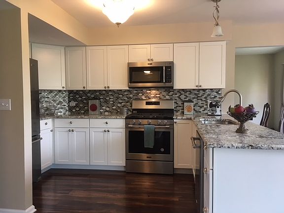 4th image of 701 Mohican Trl