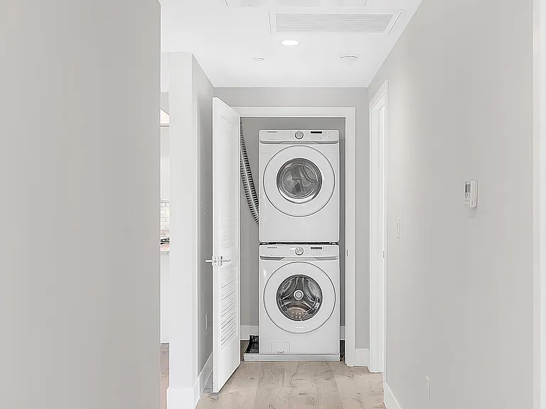 5820 La Mirada Ave #302 — Photo 8