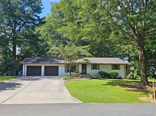 194 Kenneth Dr, Alpharetta, GA 30009