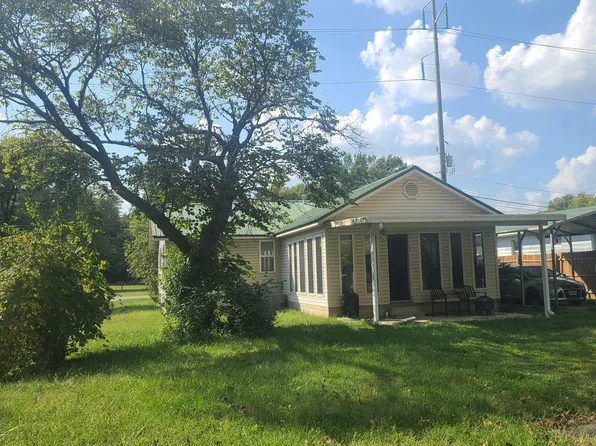 902 N Fulbright Avenue, Springfield, MO 65802