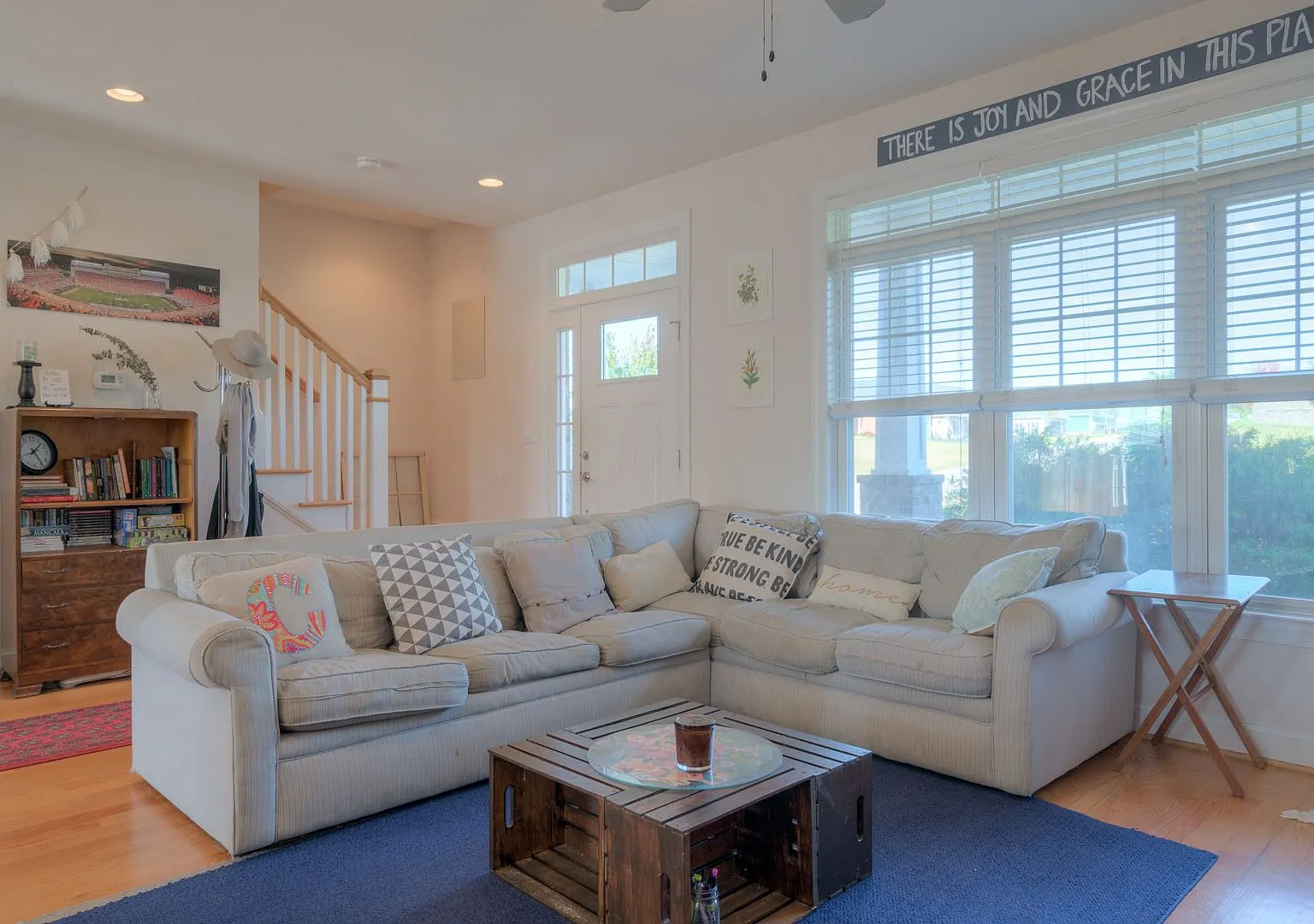 4-Bedroom Modern Townhouse with Bonus Room and 2.5 Baths — Photo 4