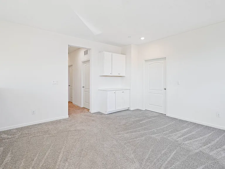 467 Yarrow Dr — Photo 21