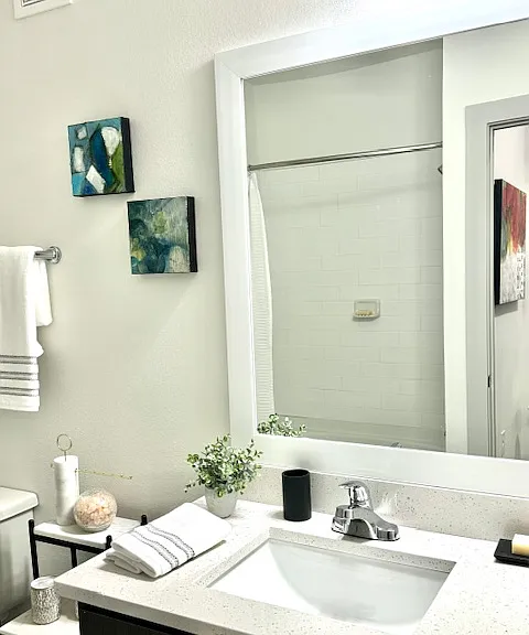 Azalea Bay Apartments — Photo 16