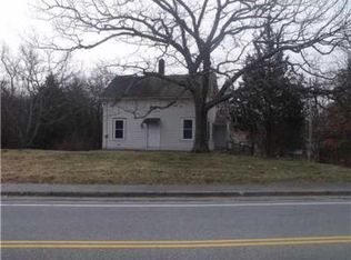 308 School St, North Kingstown, RI 02852