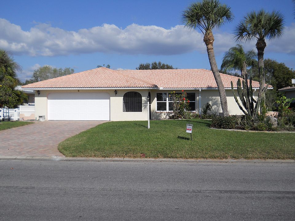 1st image of 6 Windsor Dr
