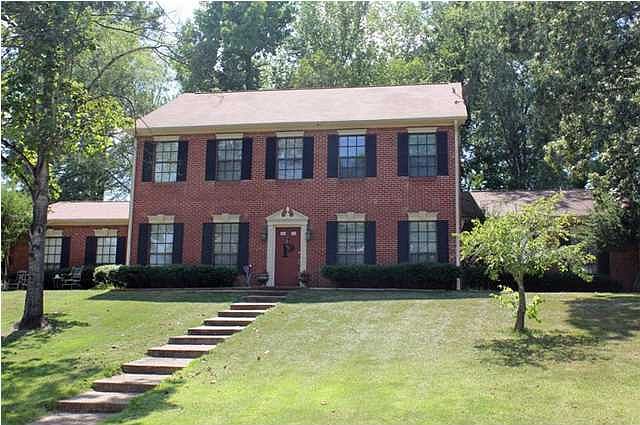 1st image of 307 Millcreek Dr