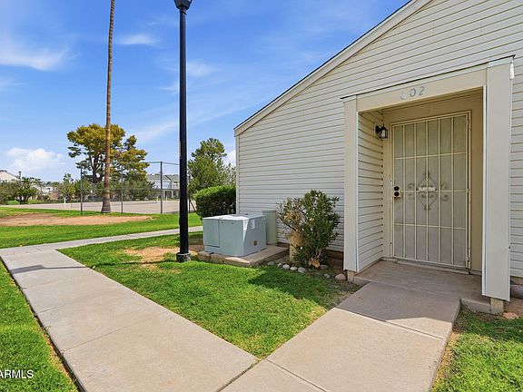 5th image of 602 E STRAHAN Drive