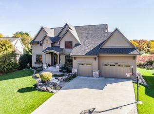 20675 Parkview Ln, Shorewood, MN 55331