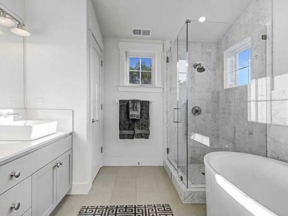 2nd image of 230 Newcomb St
