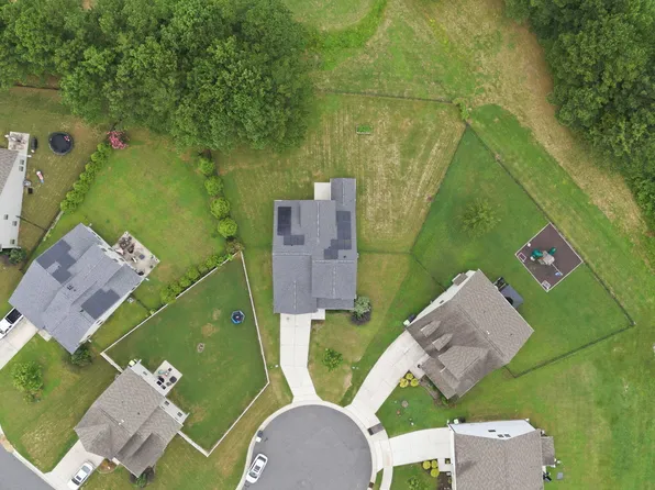 1404 Sage Tree Dr, Zebulon, NC 27597