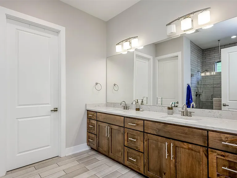 2113 Glendale Pl — Photo 23