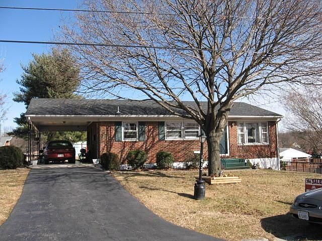 2nd image of 1013 Goodland Dr NE