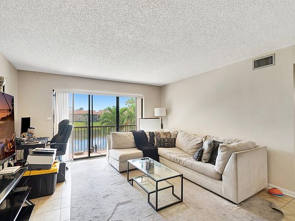 3rd image of 629 Sea Pine Way APT G2