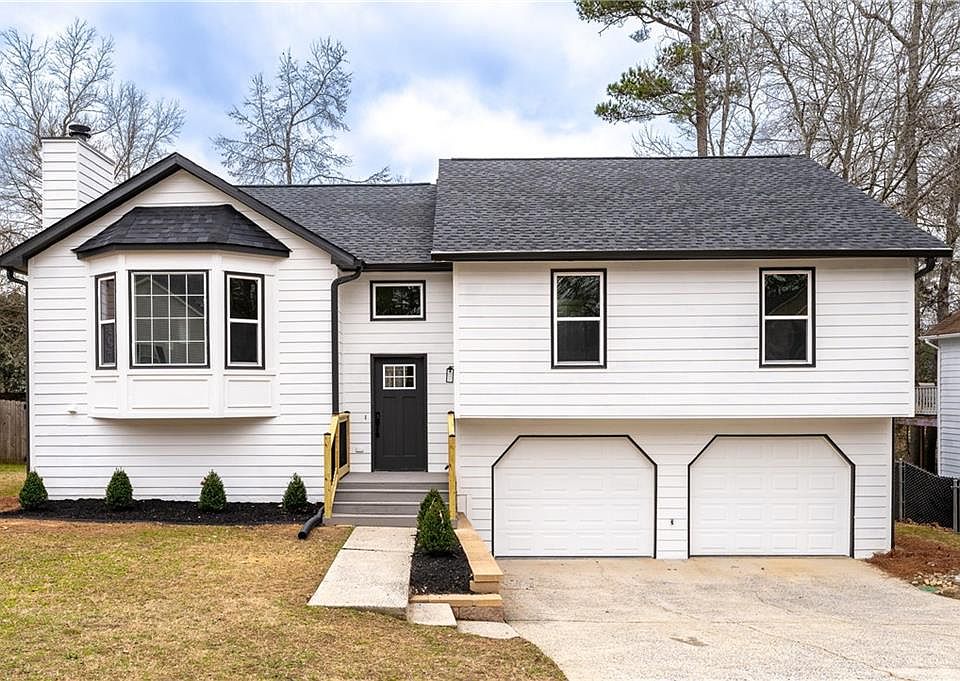 1st image of 2692 Candler Dr SW