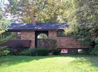 415 Somerset Dr, Janesville, WI 53546