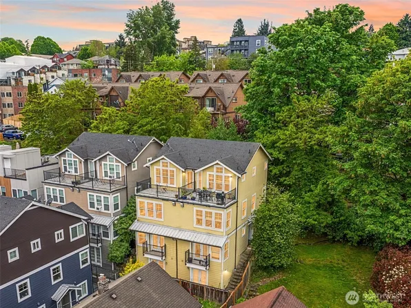 129 A 26th Avenue E, Seattle, WA 98112