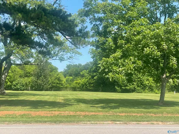 15014 Market St, Moulton, AL 35650