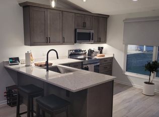 101 Tall Tree Dr, Penfield, NY 14526