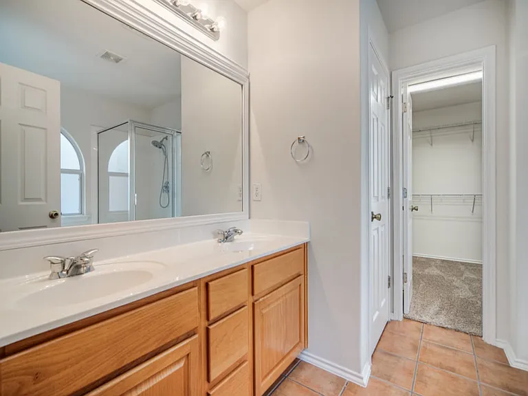 415 Diana Dr — Photo 11