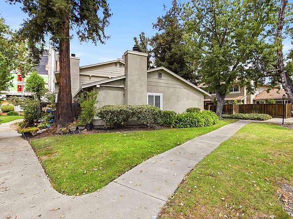 5th image of 2937 Rose Ave