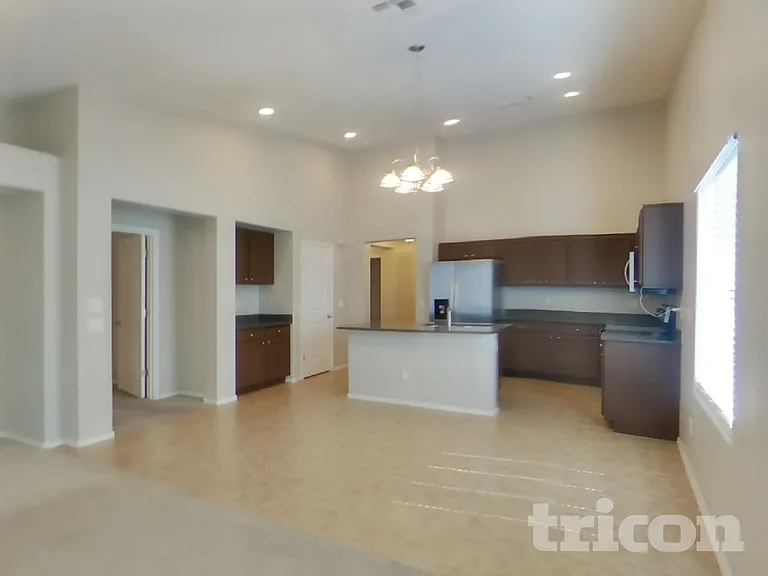 1502 E Mayfield Dr — Photo 5