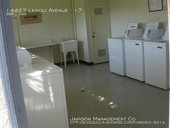 3rd image of 14427 Lemoli Ave APT 17